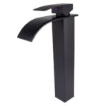 TORNEIRA CASCATA ALTA MISTURADOR AGUA QUENTE E FRIA PRETO