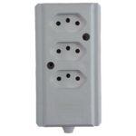 TOMADA EM BARRA 3 (TRIPLA) 2P+T 20A CINZA - INTERNEED