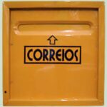 CAIXA CORREIO HORIZONTAL AMARELA -