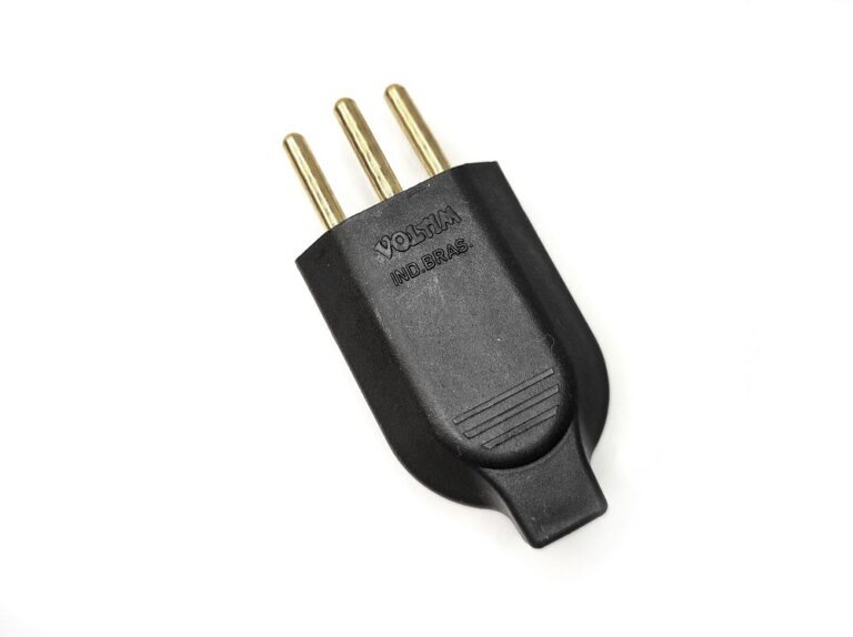 PINO MACHO 10A 3P PRETO - VOLTIM