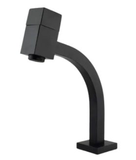 TORNEIRA LINK QUADRADA BAIXA PRETA 15,4X22CM